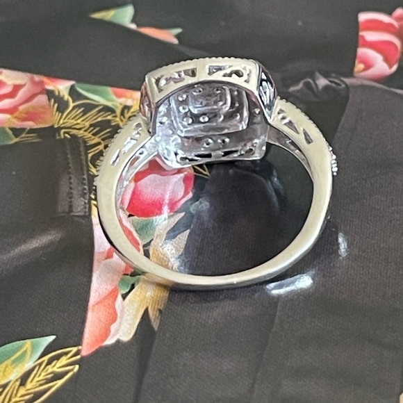 RARE Red Diamond Ring - Picture 8 of 9